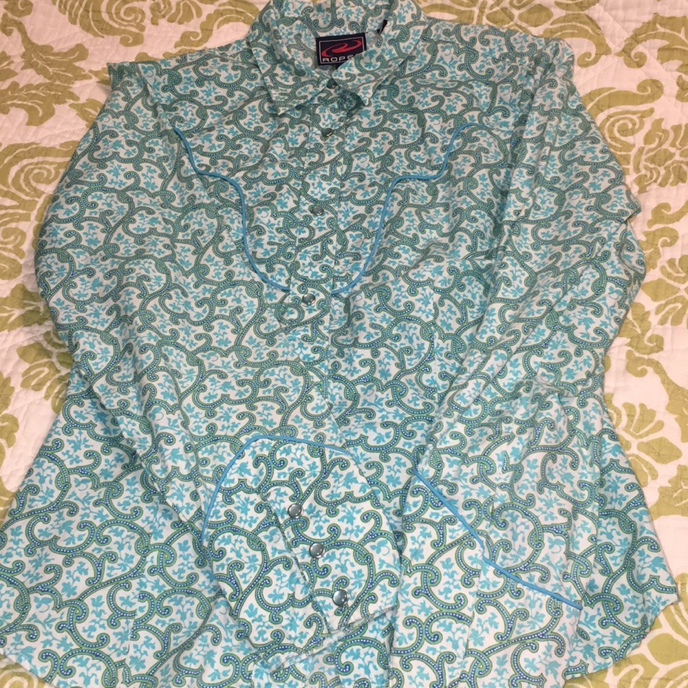 Lady's a small Roper pearl snap top